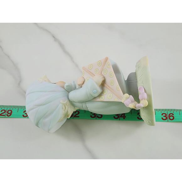 Enesco Precious Moments March Girl w/ Kite 5 1/2" Porcelain Figurine 1989 Taiwan - Picture 16 of 16